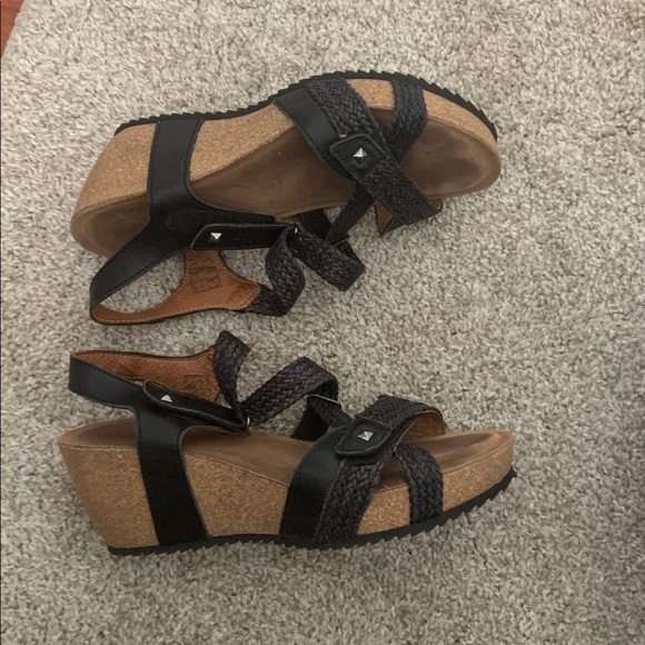 Taos Footwear Shoes - Taos wedge Trulie Sandals7-7.5 (38)